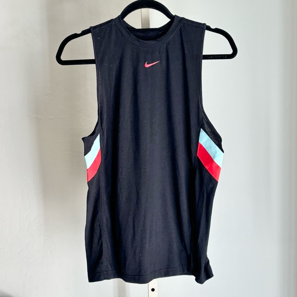 Nike Dri-FIT Women's Colour-Block Stripe Training Tank, Black, Medium